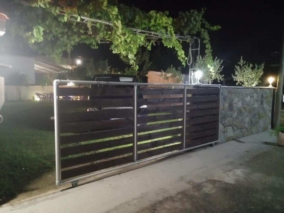 Ο Ακλόνητος Aparthotel Néa Meságkala Kültér fotó